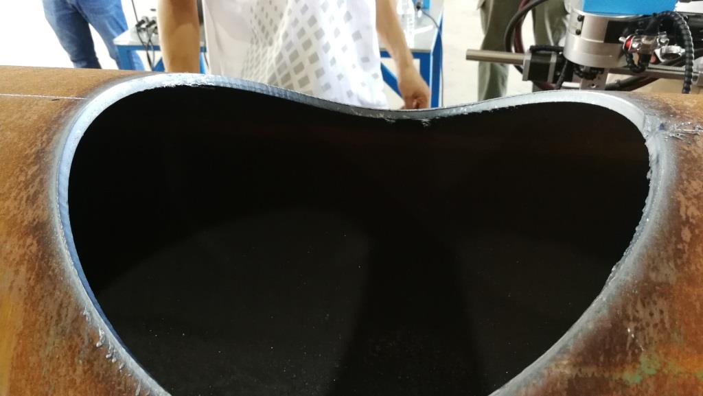 管道开孔机切割效果